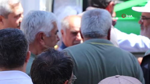 Sena doktor topraa verildi