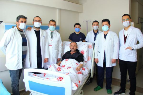 Sivas'ta 2 hastaya barsaktan mesane yapld
