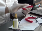 Siverek'te doktor ile hastanın temasını engelleyecek buluş