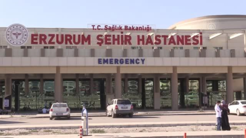 Son dakika haber... Bandan aa kaynar su dklen ocuk tedaviye alnd