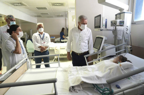 Son dakika haber... Ege niversitesi Hastanesinde 2 yandaki ocua kalp nakli yapld