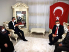 Son dakika haber! Sa�l�k Bakan� Koca'dan, Afrin �ehidi sa�l�k�� Burak Tatar'�n ailesine ziyaret