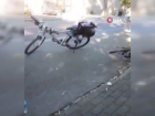 Son dakika haberleri | B�y�kada'da bisikletli sa�l�k��lardan bisiklet kazas�na an�nda m�dahale
