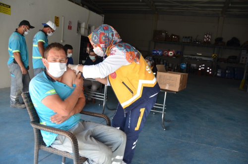 Suluova Belediyesi alanlarna ikinci doz Kovid-19 alar uyguland