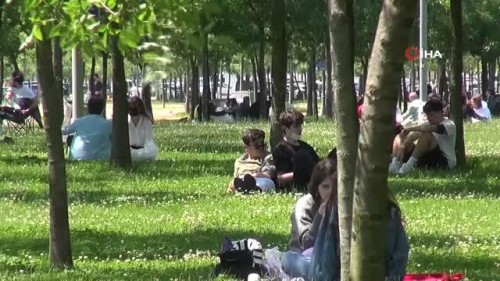 Tam kapanma sonras� sahiller doldu