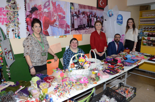 Tarih Koleji'nden Down Sendromlu ocuklar Yararna Kermes