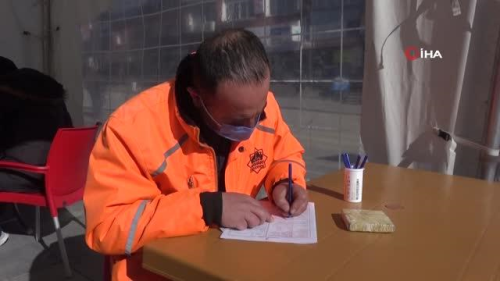 Temizlik i�in s�vanan kollar bu kez kan ba���� i�in s�vand�