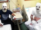 Tinerle temizlik yaparken sigara i�in �akmak kullan�nca yand�lar