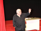 Tiyatro sanat��s� Enis Fosforo�lu taburcu edildi