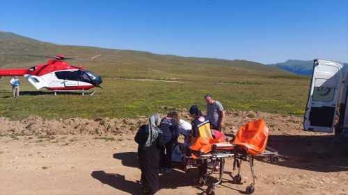 Trabzon'da hasta ambulans helikopterle hastaneye sevk edildi