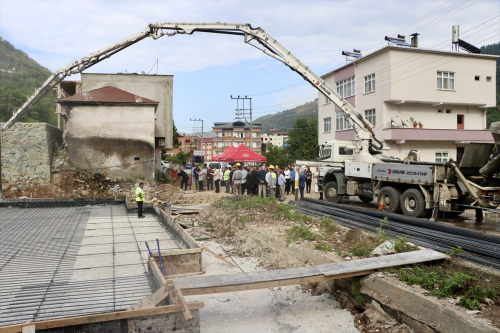 Trabzon Maka'da Aile Sal Merkezi ve 112 Acil Salk Hizmetleri binasnn temeli atld