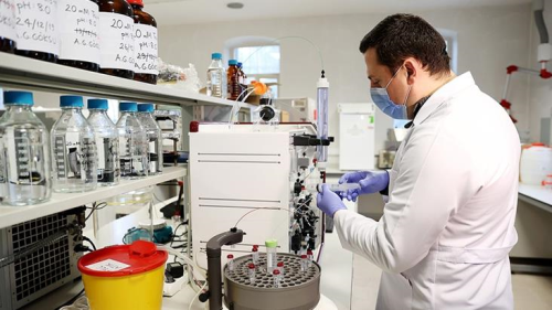 T�rk ara�t�rmac�, ke�i s�t�nden Kovid-19'a kar�� ila� aday� molek�ller geli�tiriyor