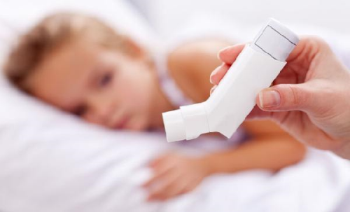 T�rkiye'de 10 �ocuktan biri ast�m hastas�; okul ba�ar�s�n� etkiliyor