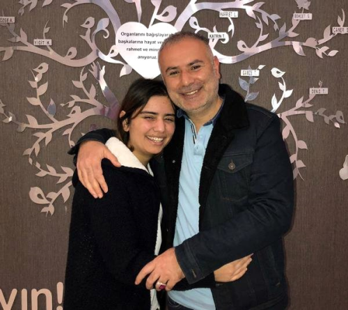 �niversiteli Sinem Babas�n�n B�bre�iyle Ya�ama Tutundu
