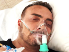 �nl� �ark�c� Cenk Eren, �anakkale Yang�nlar�ndaki Hayvan Dostlar� ��in Hastaneye Kald�r�ld�