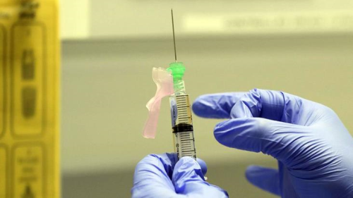 nl virologtan endielendiren szler: Koronavirs ortadan kalkmayacak, her yl a vurulacaz