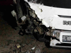 U�ak'ta Otomobil ile ���i Servisi Kafa Kafaya �arp��t�: 13 Yaral�