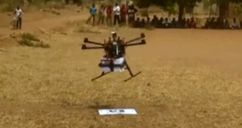 Uzaktaki Kylere la Ulatran Drone, Afrika'da Uua Balad
