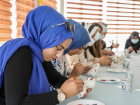 Van'da lösemi tedavisi gören kadınlar seramik boyama etkinliğine katıldı