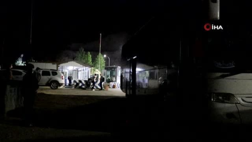Van'dan yola ��kan Covid-19 hastas� yabanc� uyruklu gen� G�m��hane'de karantinaya al�nd�