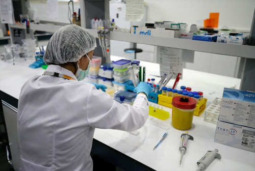 Yeni tip koronavirs 5 dakikada test edilecek