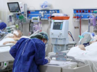 Yo�un bak�mlar�n alarm verdi�i Diyarbak�r'da doktordan korkutan s�zler: Morgdaki ���l�klardan odama gitmek istemiyorum