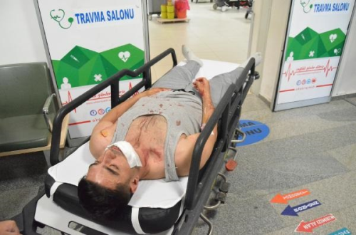 Yolcu Otobsnde Pala le Saldr: Bir Kii Yaraland
