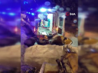 Yolu kapatan karda hastay ambulansa i makinesiyle tadlar