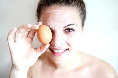 Yumurta ak maskesi nasl yaplr? Alternatif yumurta ak maske tarifleri!